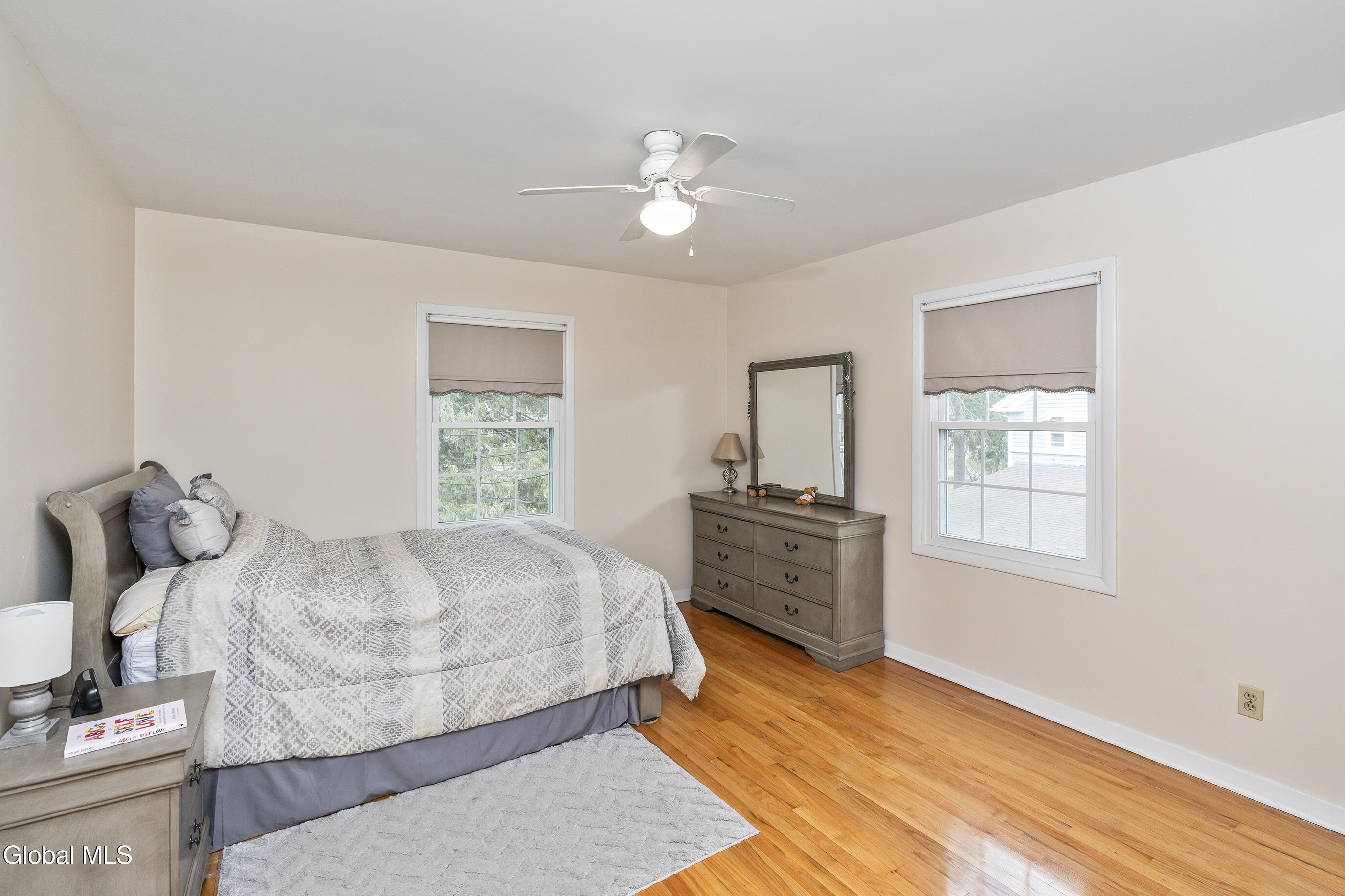 7 Regina, #4