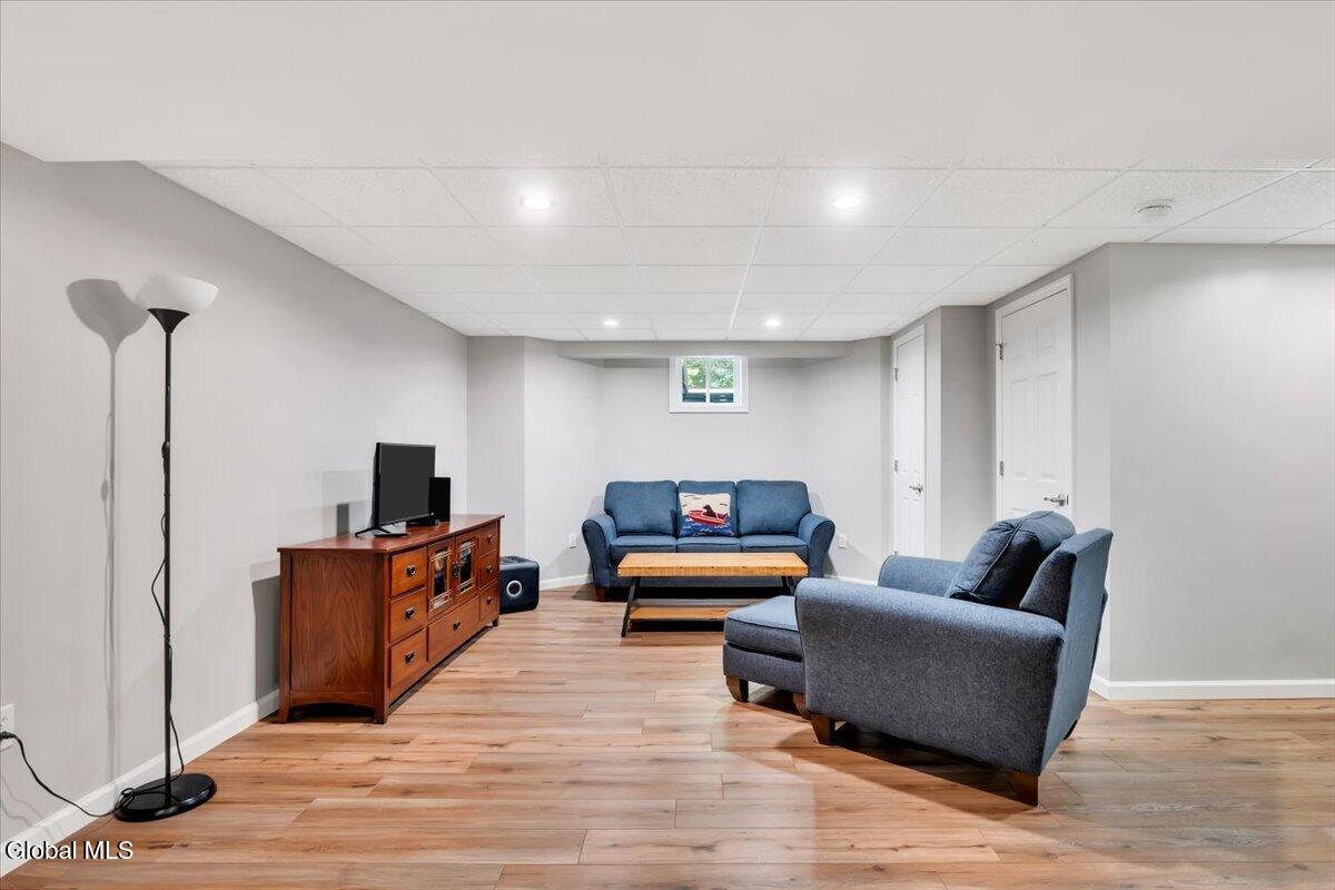 12 Camden Circle