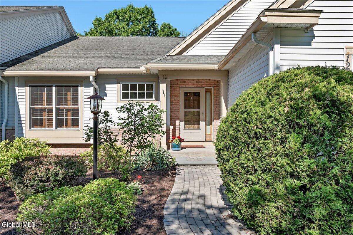 12 Camden Circle