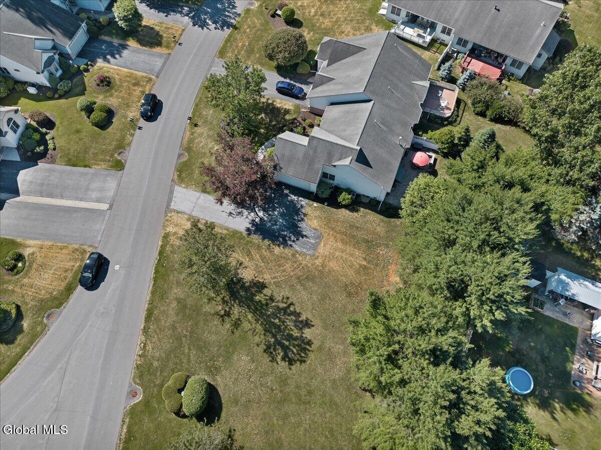12 Camden Circle