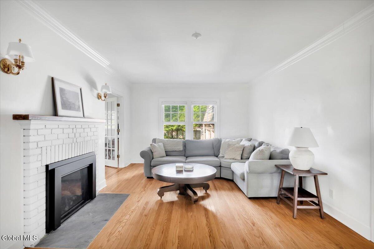 27 Herrick Avenue