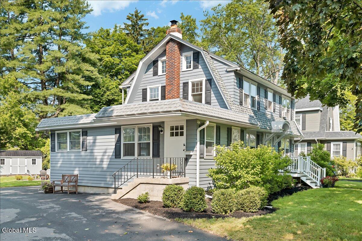 27 Herrick Avenue