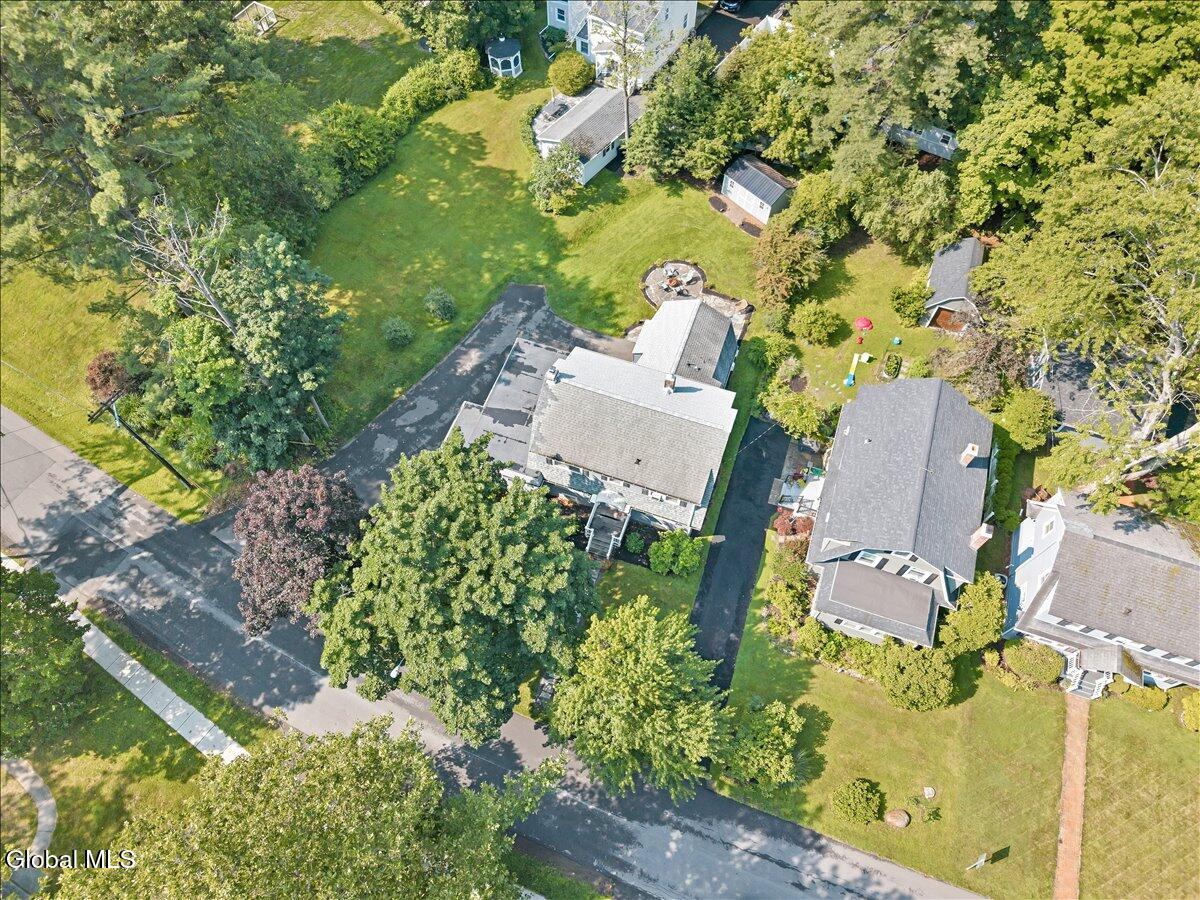 27 Herrick Avenue