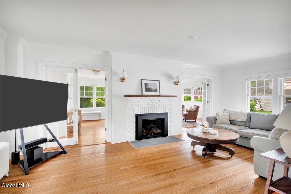 27 Herrick Avenue