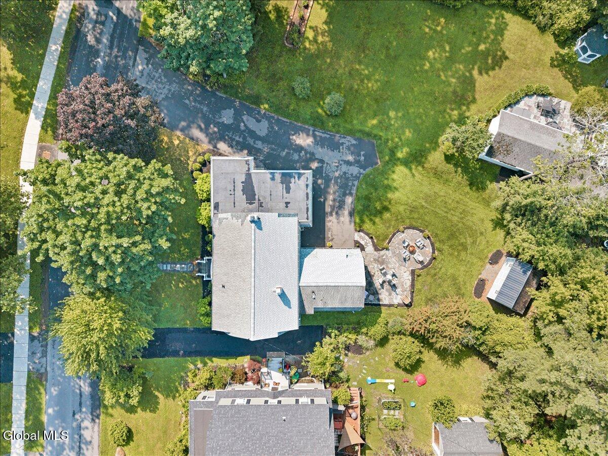 27 Herrick Avenue