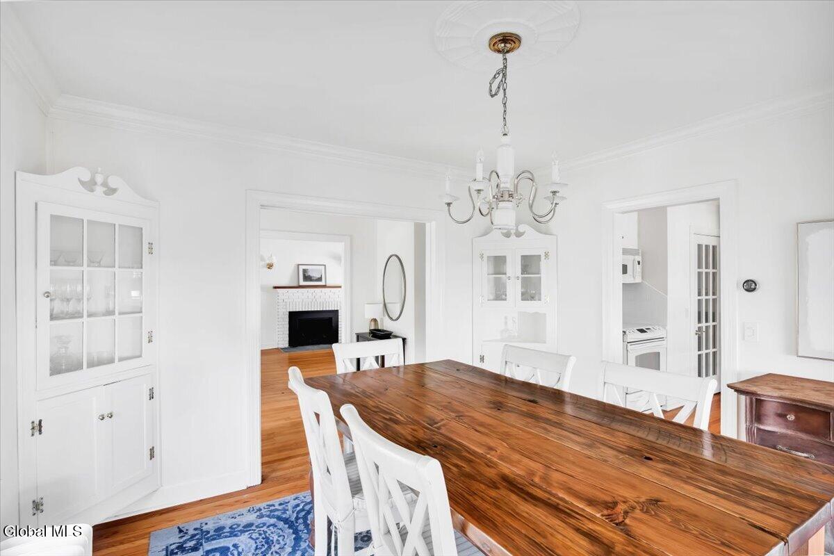 27 Herrick Avenue