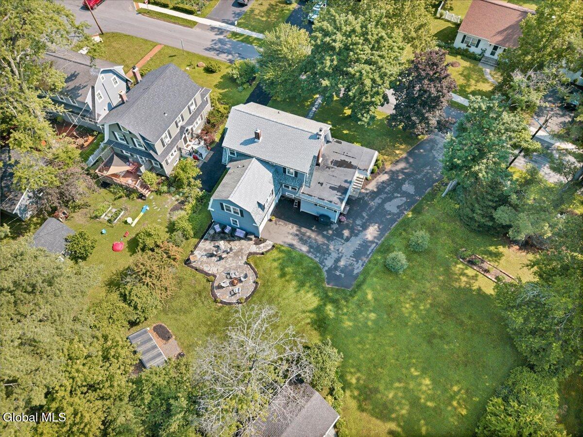 27 Herrick Avenue