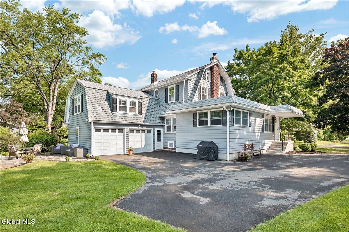 27 Herrick Avenue