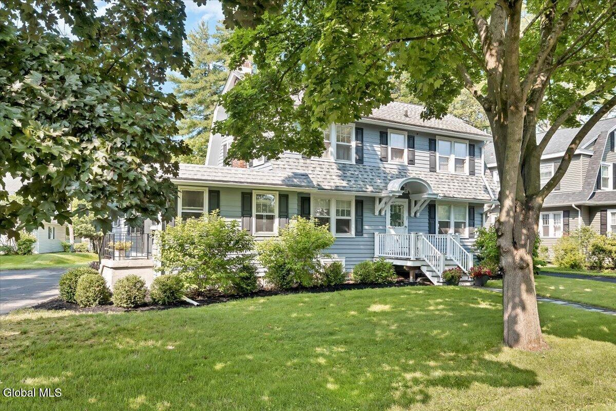 27 Herrick Avenue