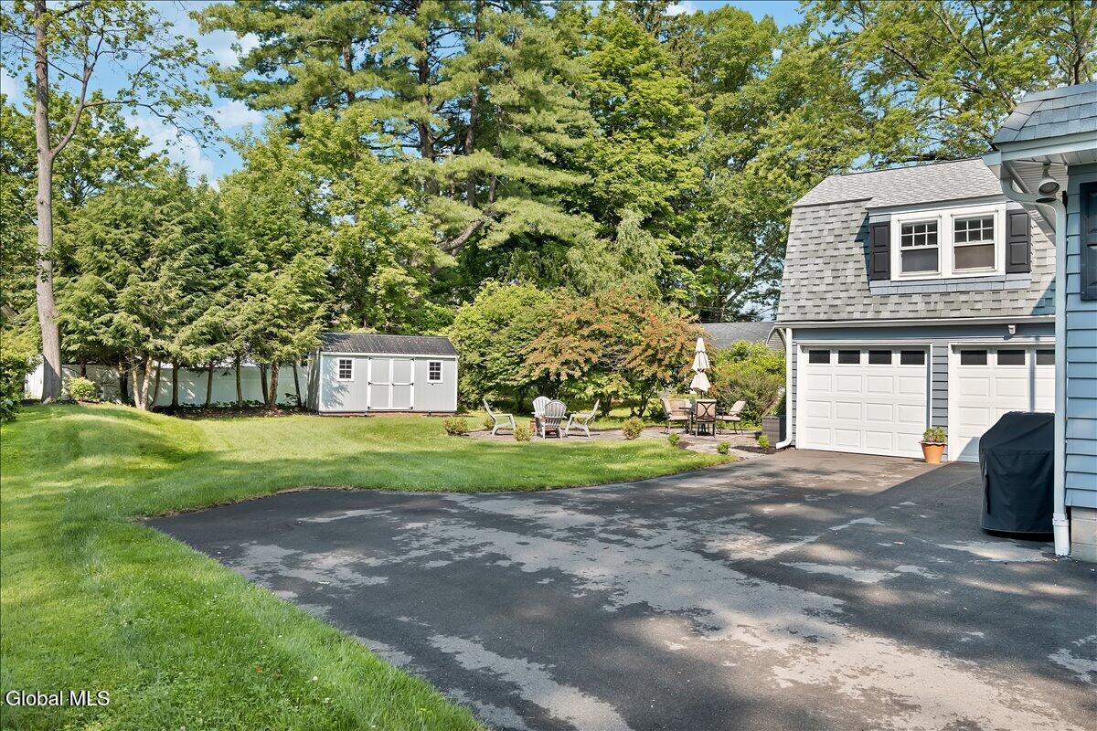 27 Herrick Avenue