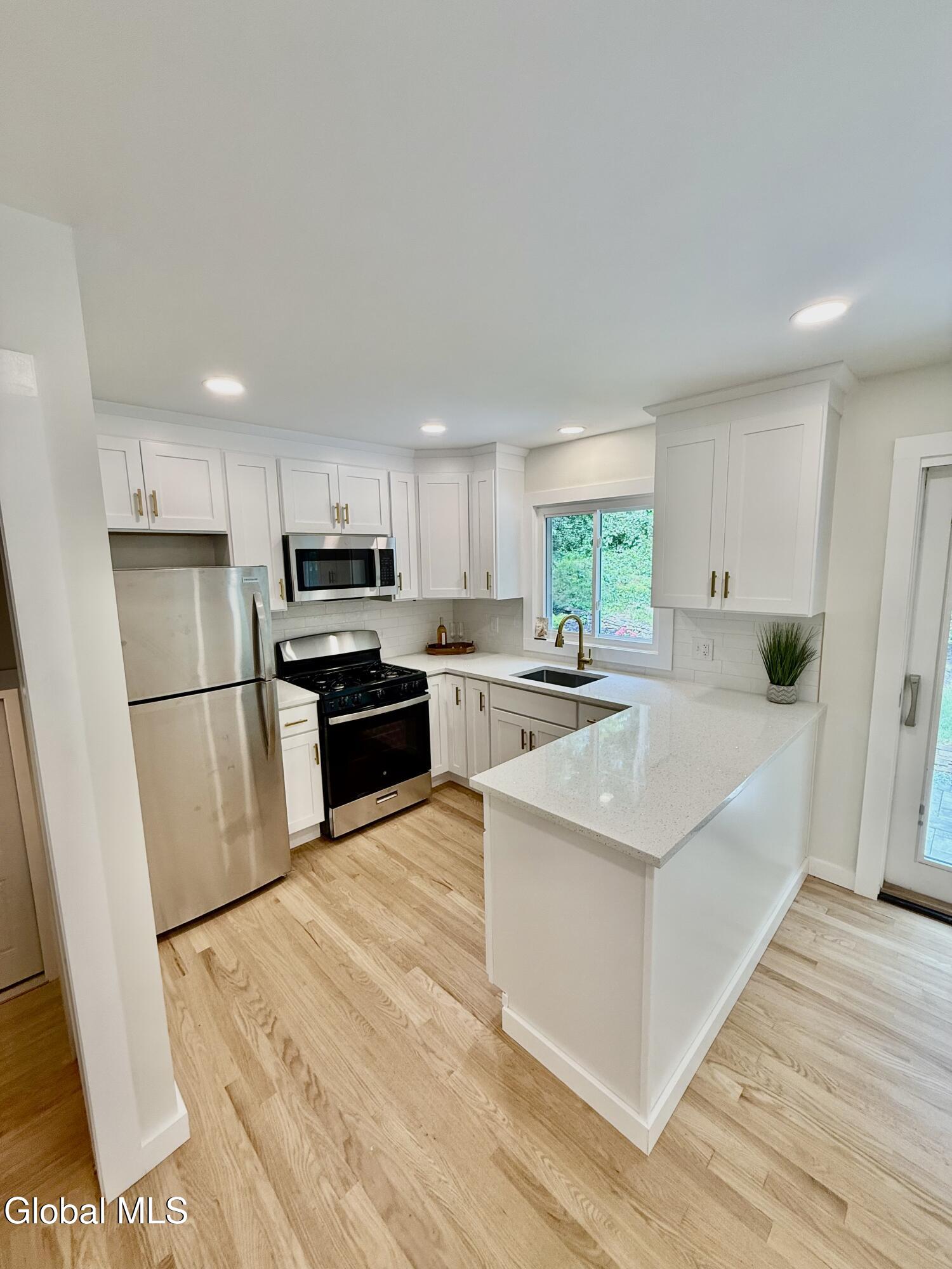 1326 Kings Road