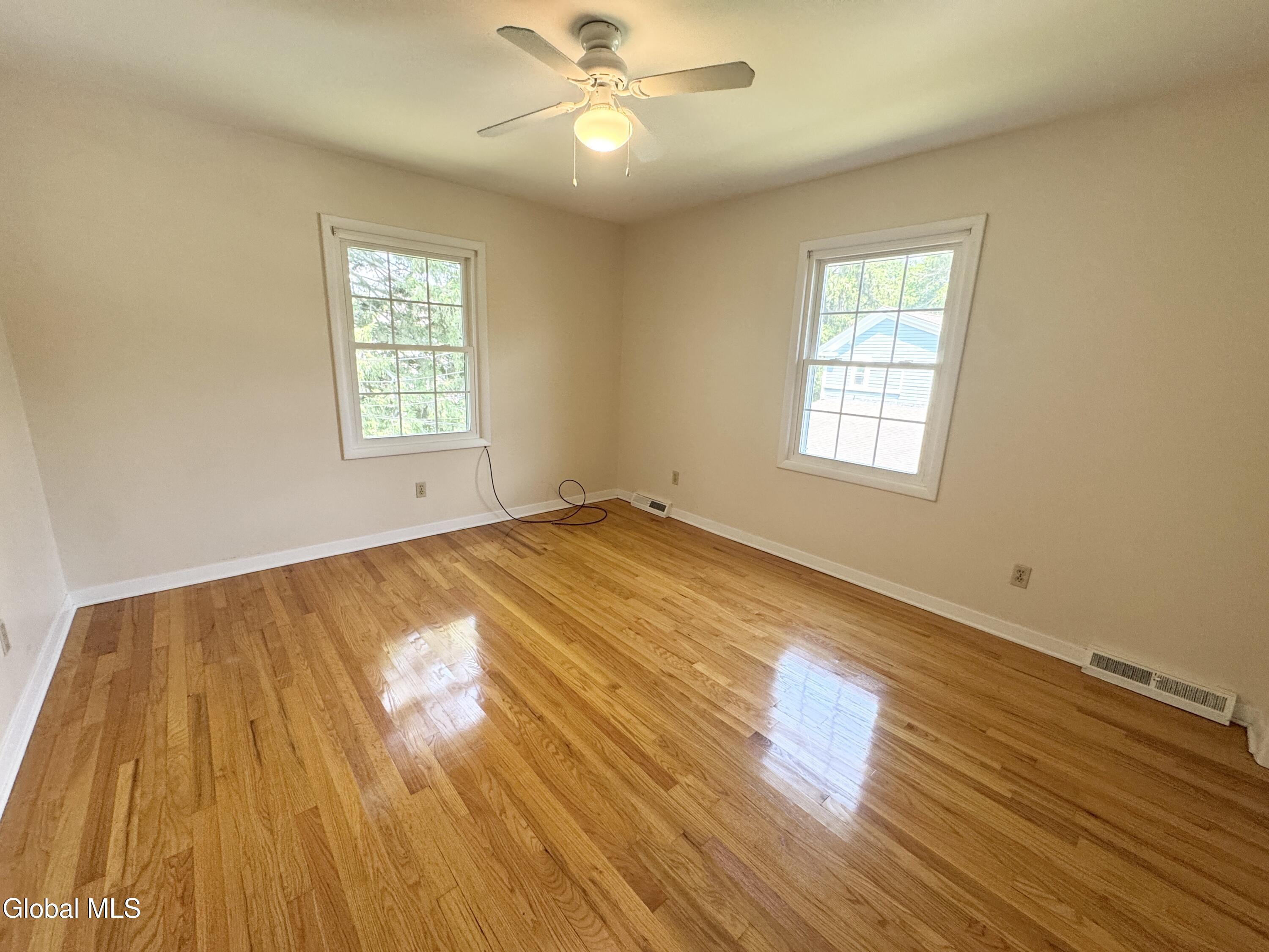 7 Regina Court, APT 4