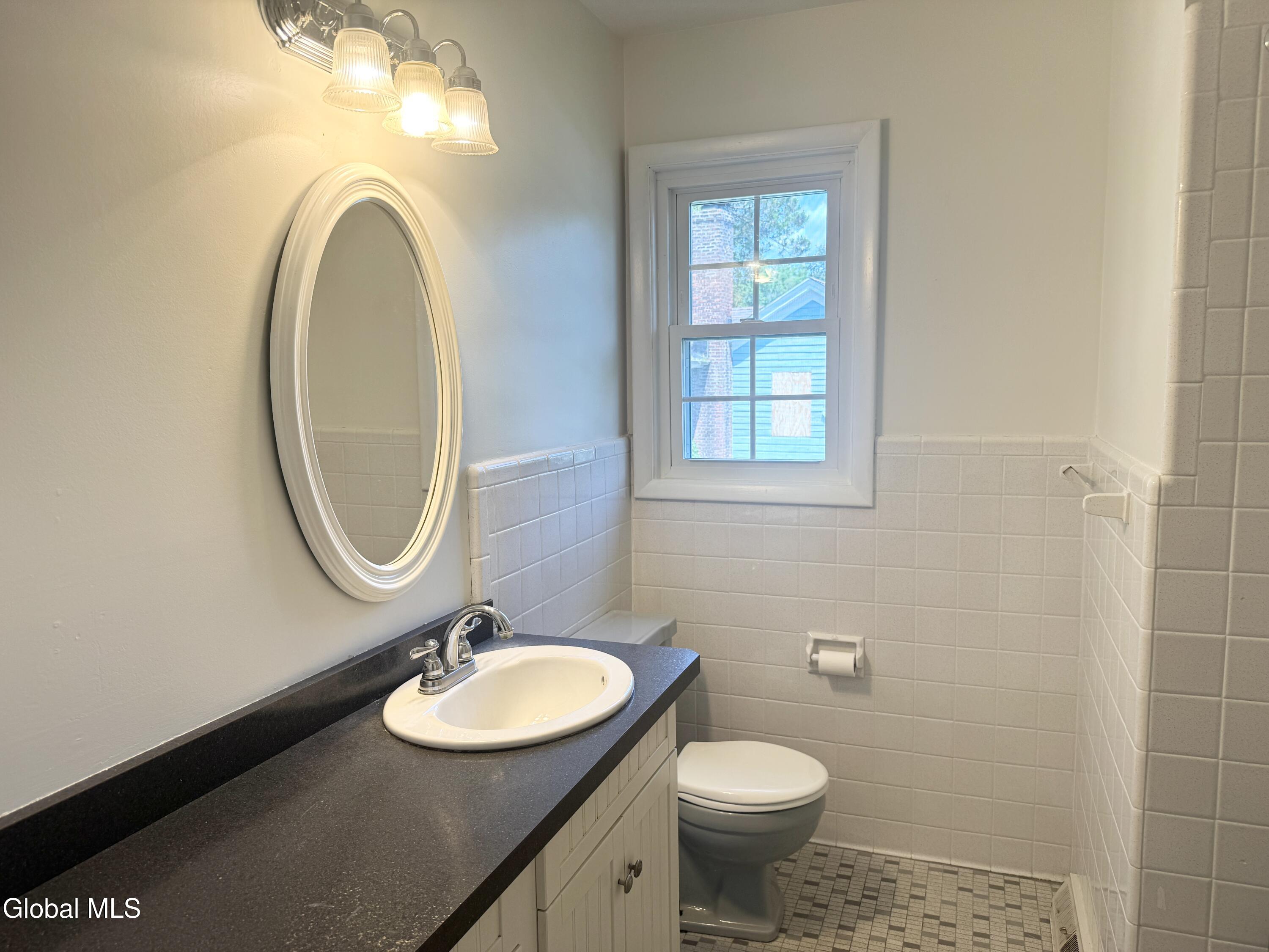7 Regina Court, APT 4