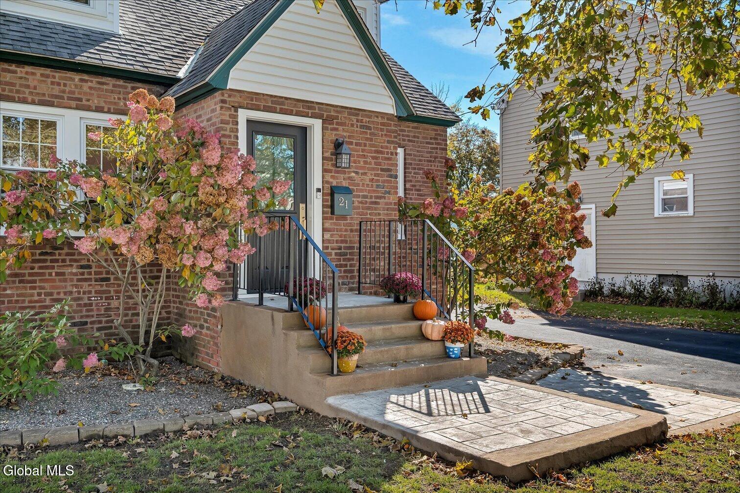 21 Crannell Avenue