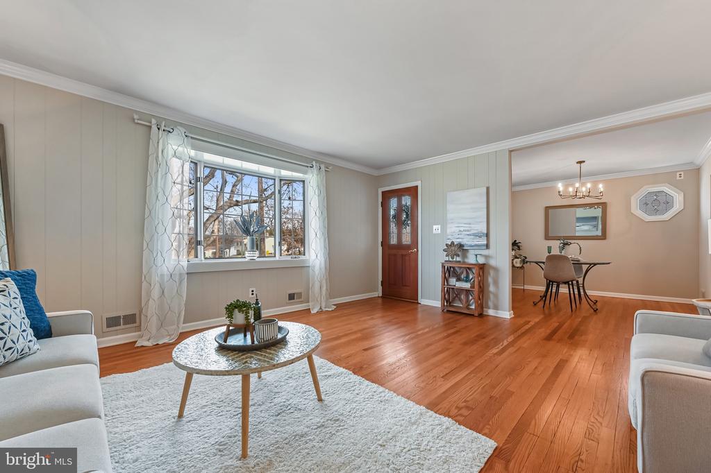 13 MAGNOLIA AVENUE