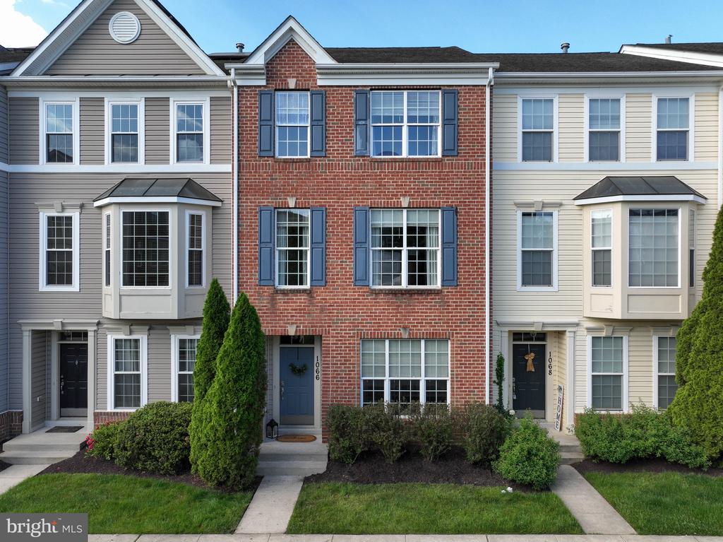 1066 PIPISTRELLE COURT
