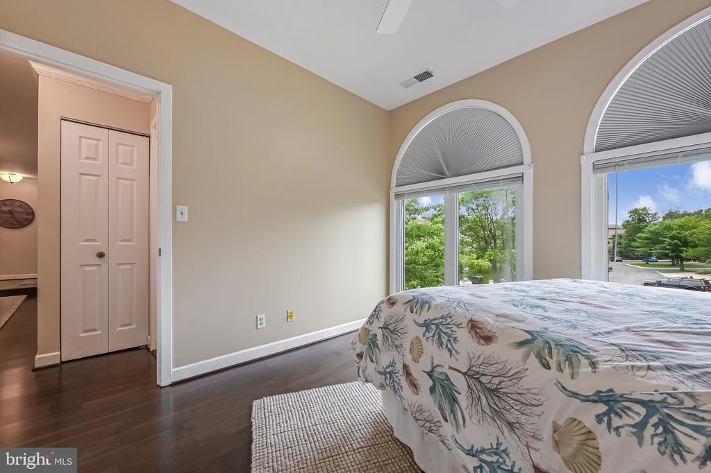 2012 QUAY VILLAGE COURT Unit: 202