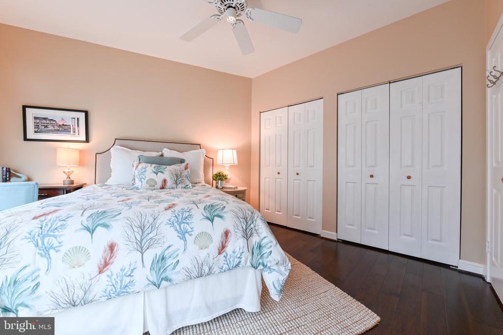 2012 QUAY VILLAGE COURT Unit: 202