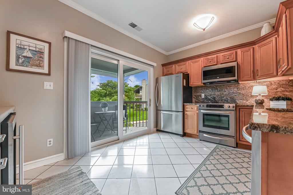 2012 QUAY VILLAGE COURT Unit: 202