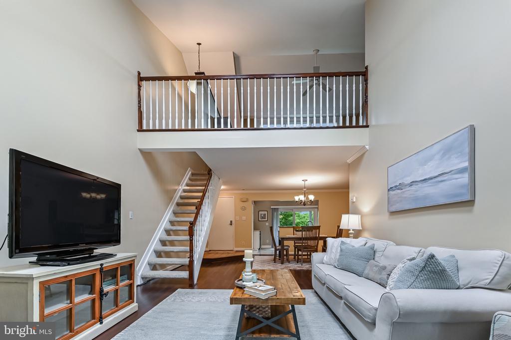 2012 QUAY VILLAGE COURT Unit: 202