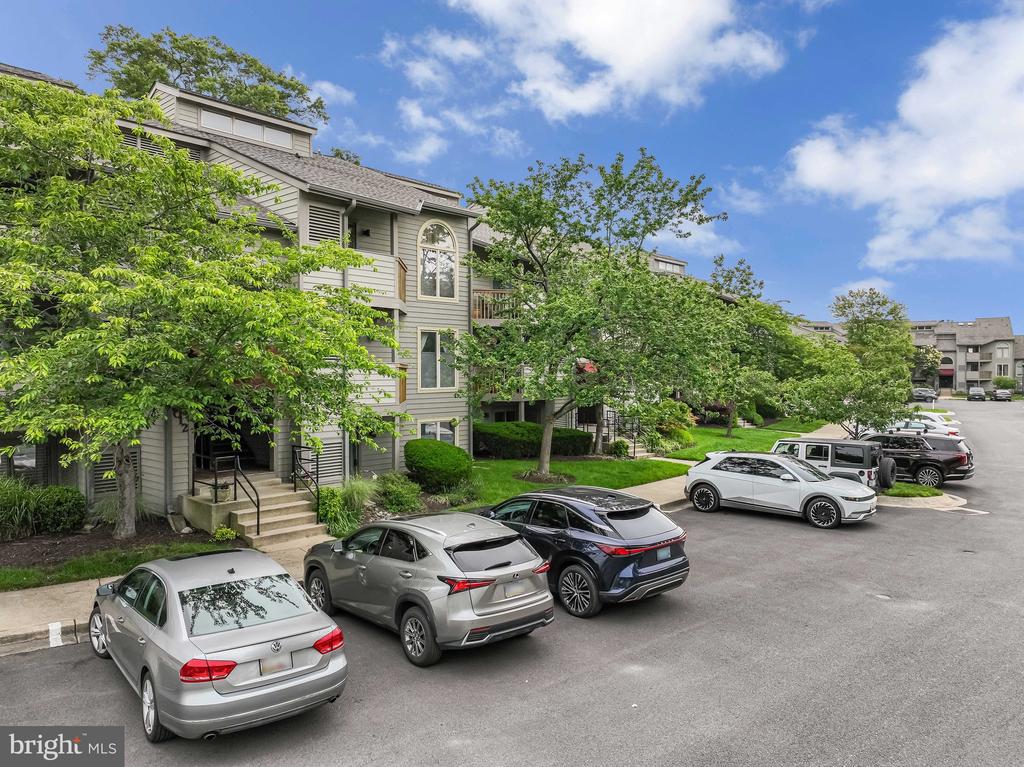 2012 QUAY VILLAGE COURT Unit: 202