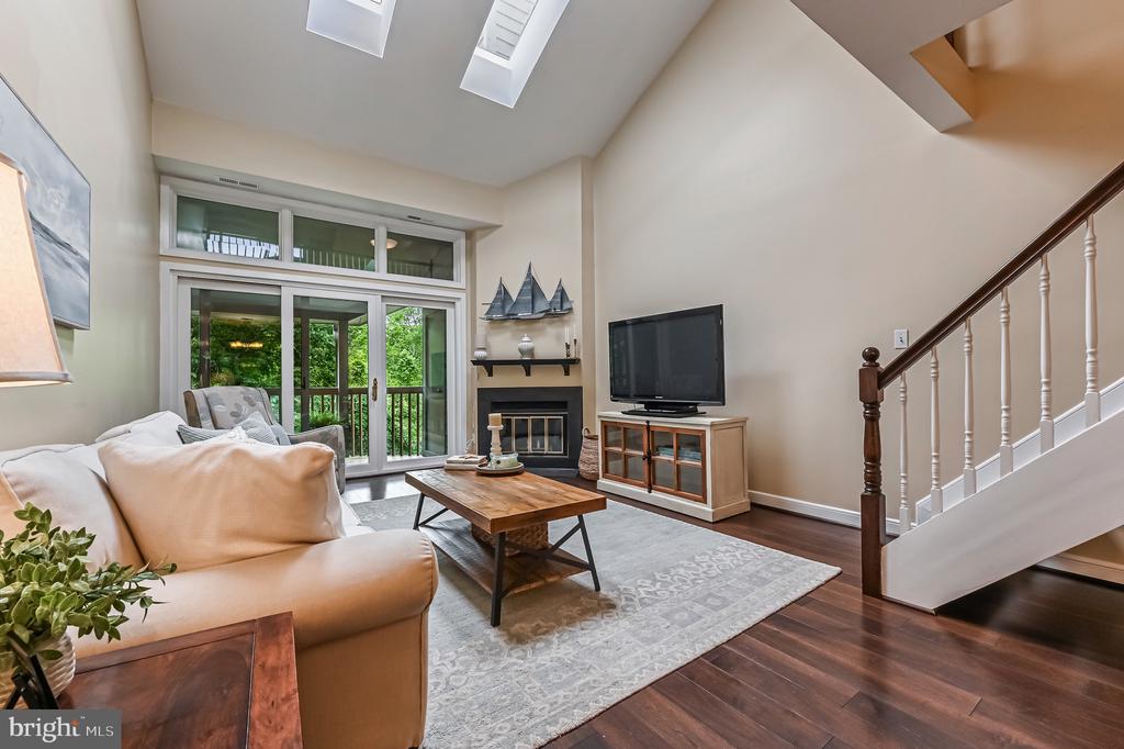 2012 QUAY VILLAGE COURT Unit: 202