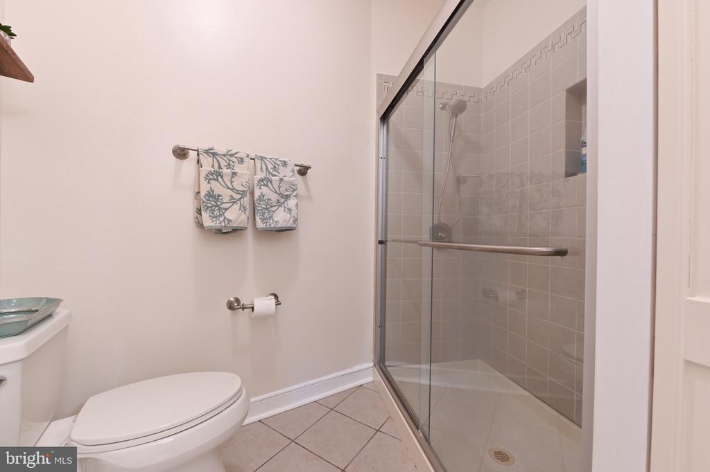 2012 QUAY VILLAGE COURT Unit: 202