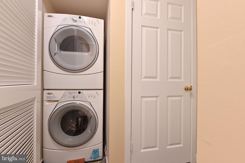 2012 QUAY VILLAGE COURT Unit: 202