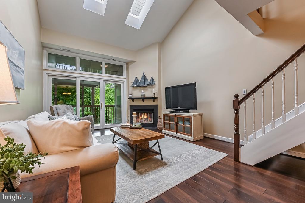 2012 QUAY VILLAGE COURT Unit: 202