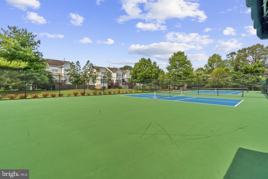 3727 WESTFIELD COURT