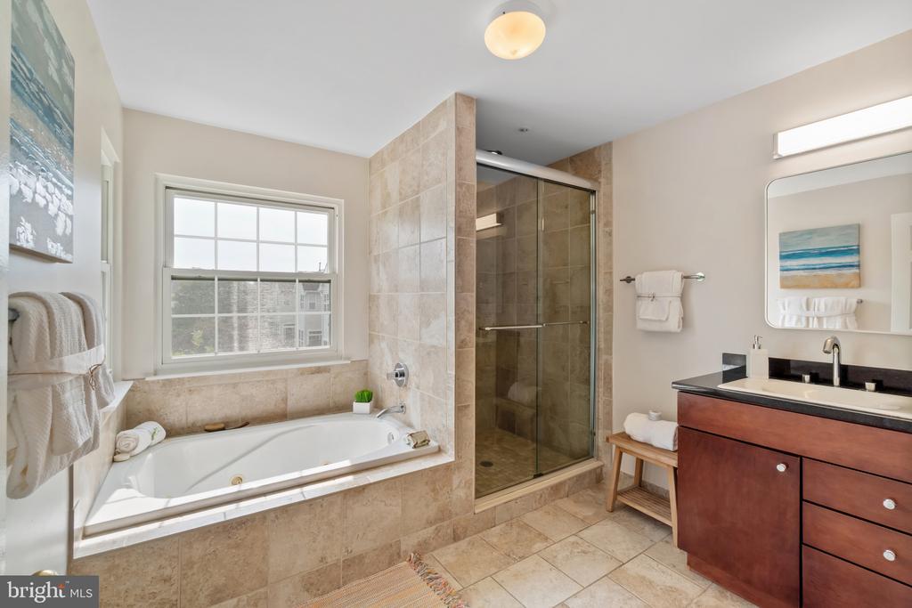 3727 WESTFIELD COURT