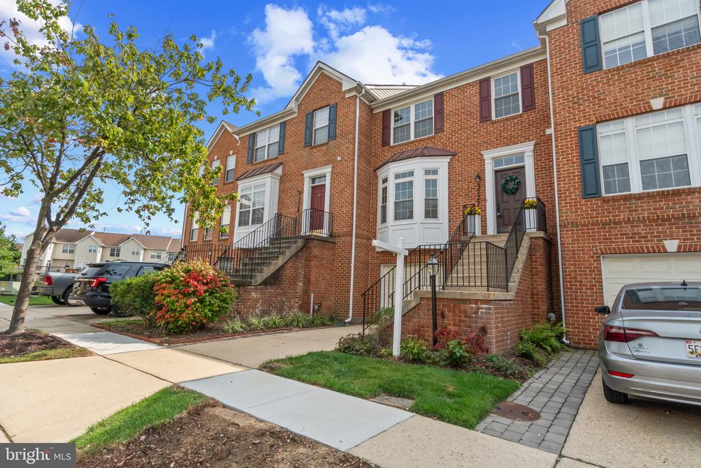 3727 WESTFIELD COURT