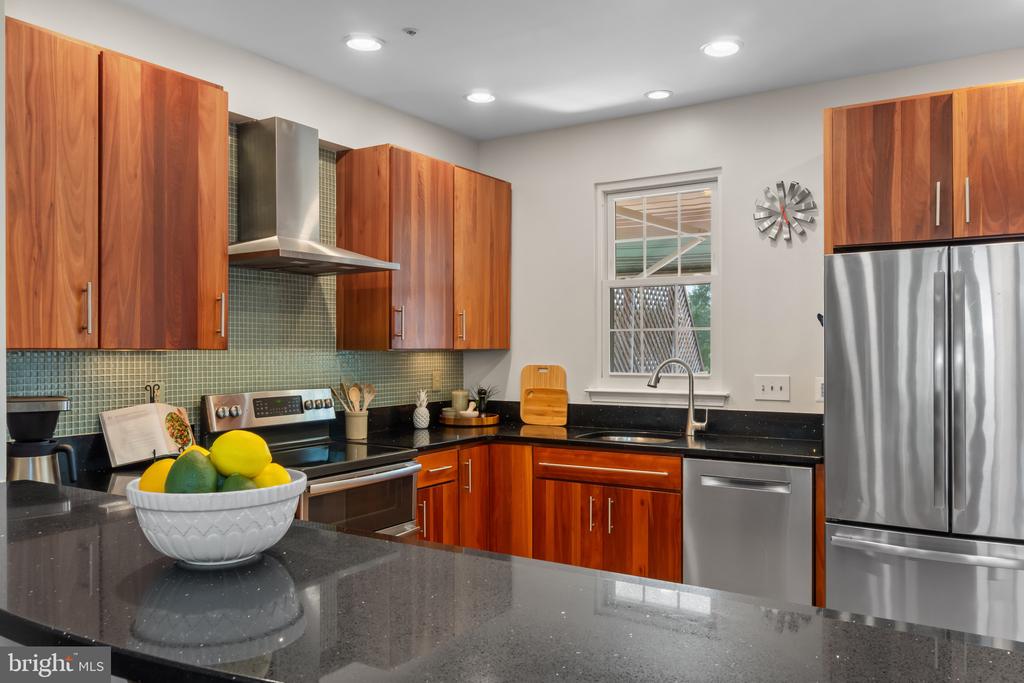 3727 WESTFIELD COURT