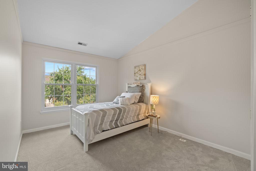 3727 WESTFIELD COURT