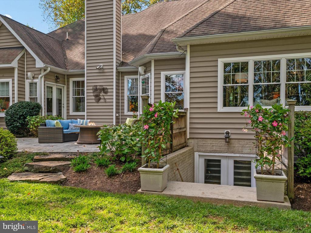 392 HARWOOD ROAD
