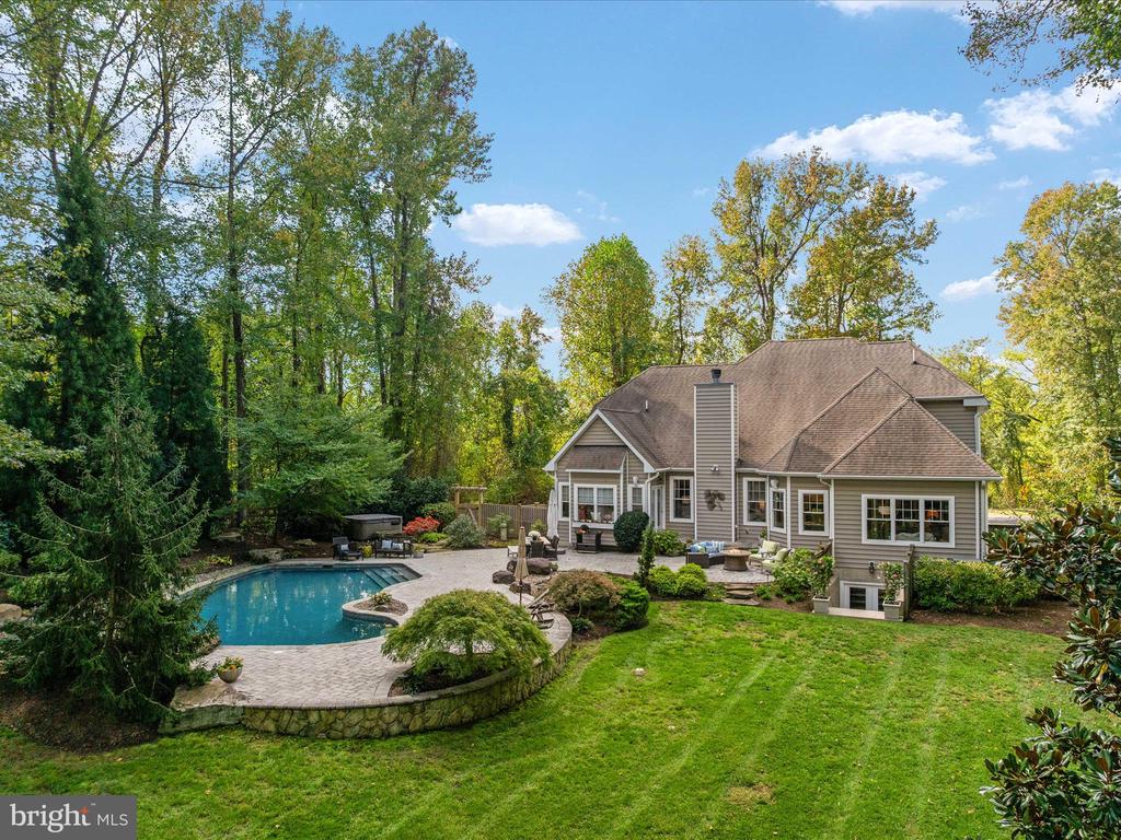 392 HARWOOD ROAD