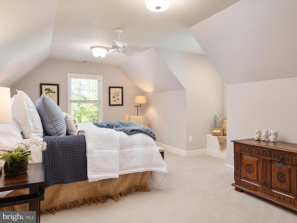 392 HARWOOD ROAD