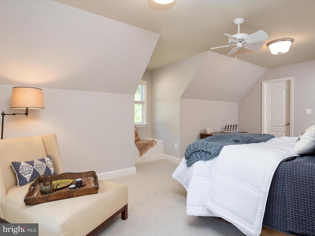 392 HARWOOD ROAD