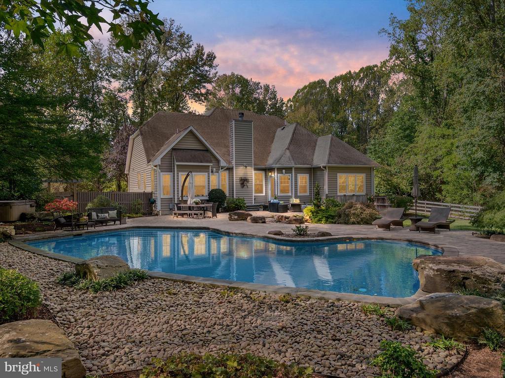 392 HARWOOD ROAD