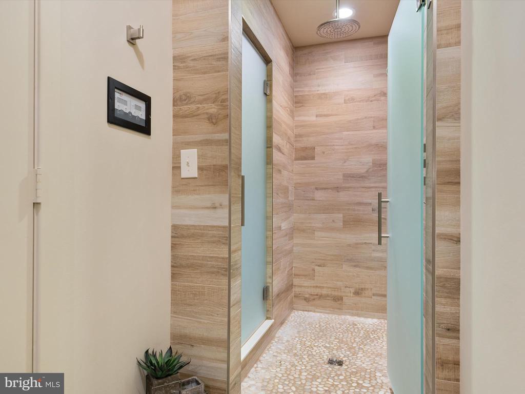 392 HARWOOD ROAD