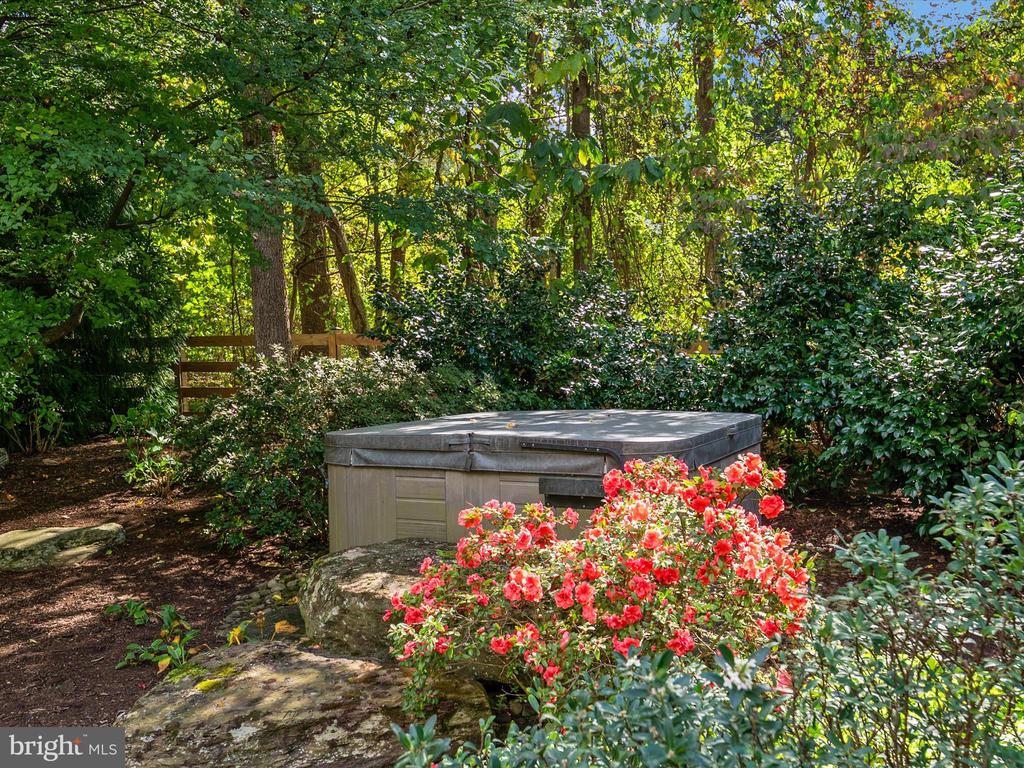 392 HARWOOD ROAD
