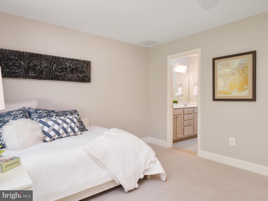 392 HARWOOD ROAD
