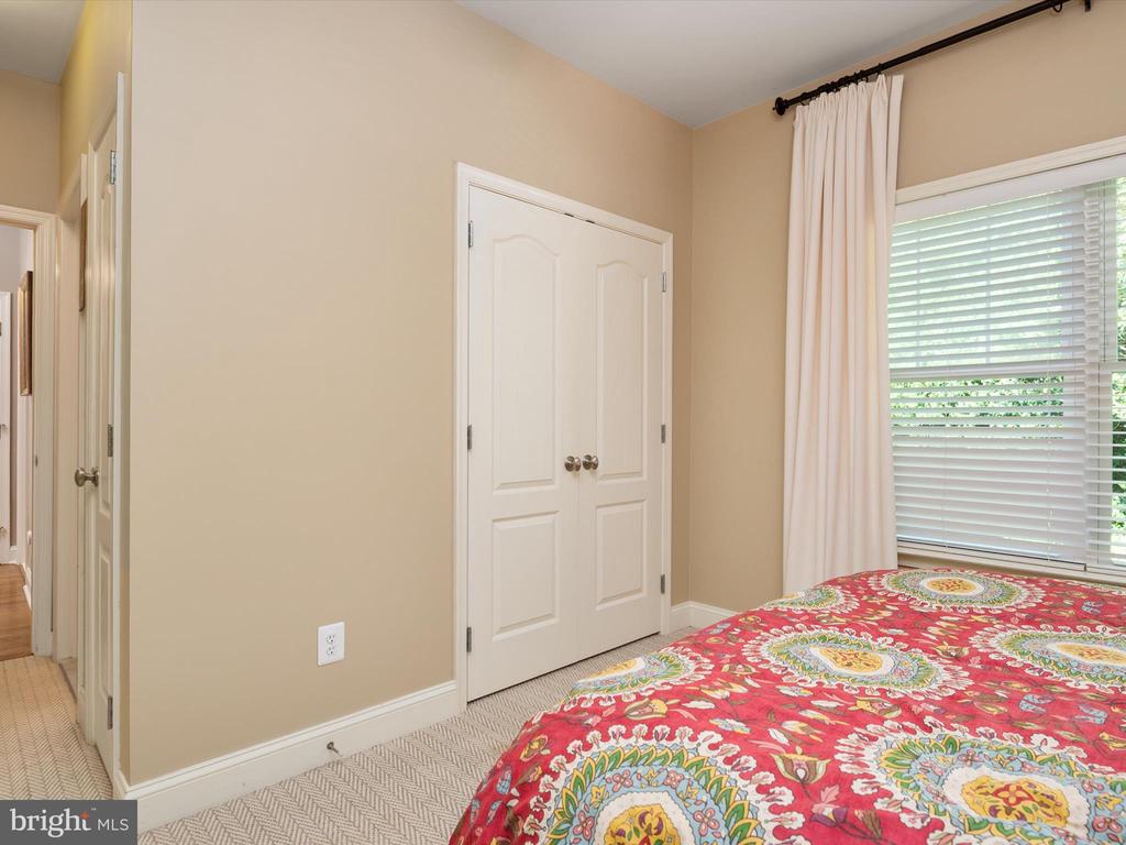 392 HARWOOD ROAD