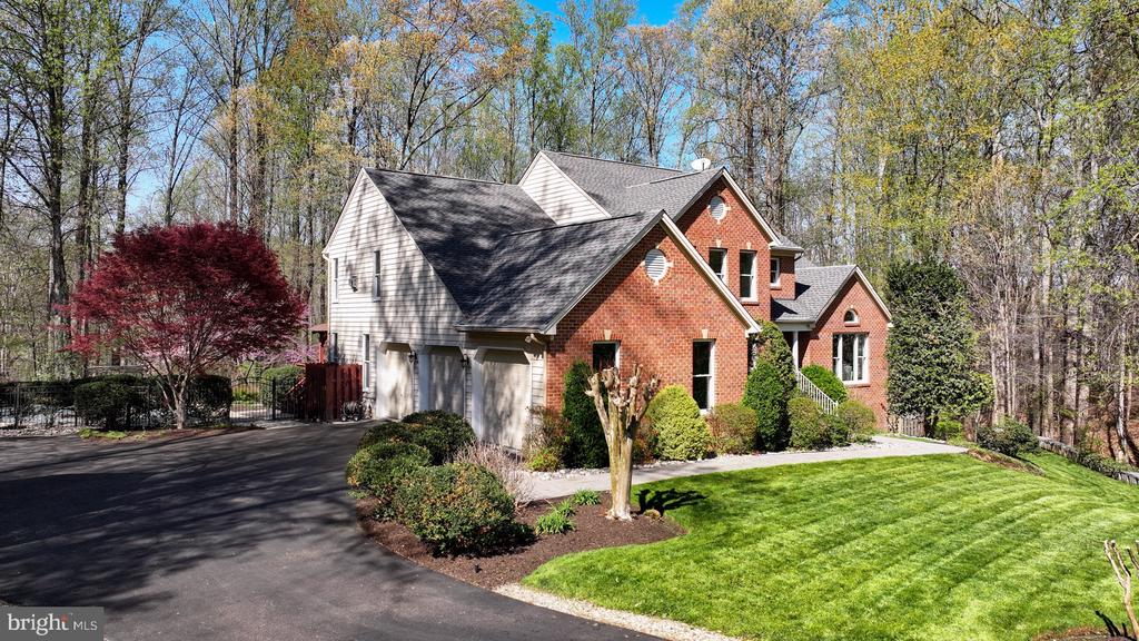 3509 MARTHAS VINEYARD WAY