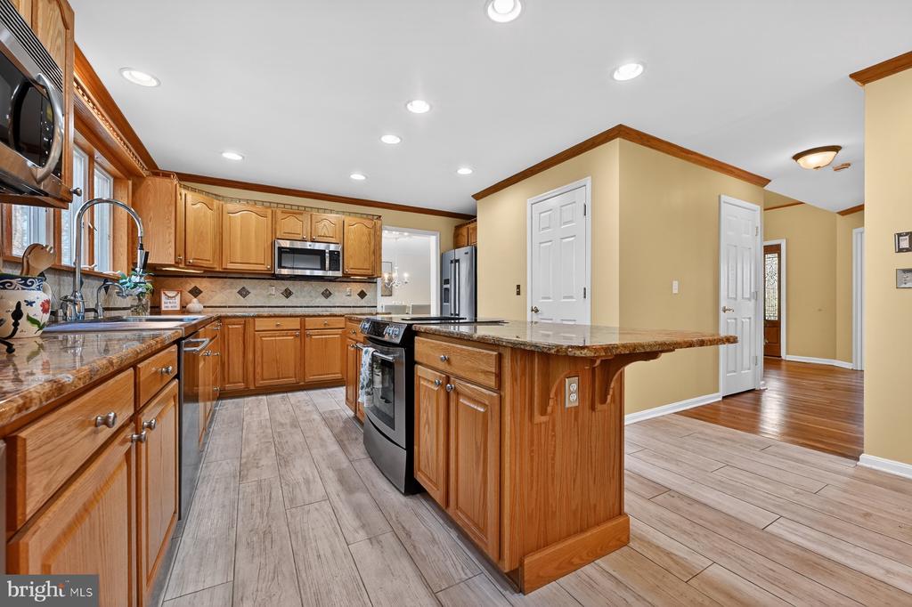 3509 MARTHAS VINEYARD WAY