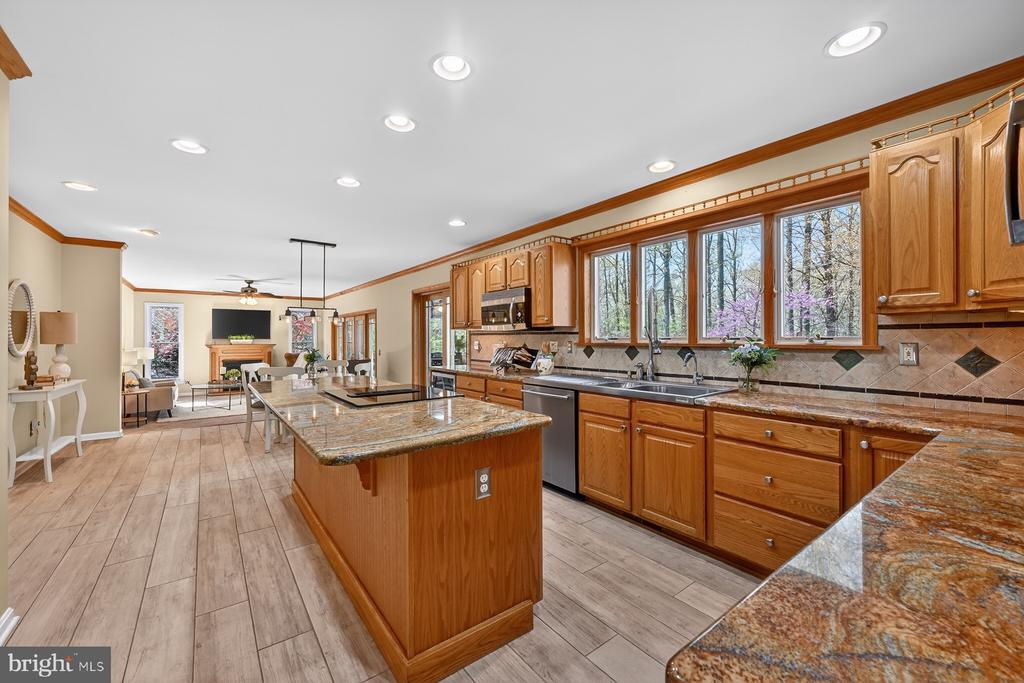 3509 MARTHAS VINEYARD WAY