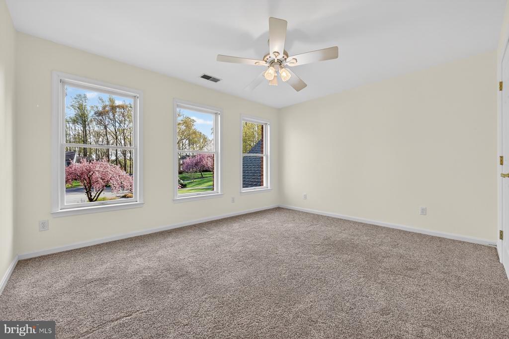 3509 MARTHAS VINEYARD WAY
