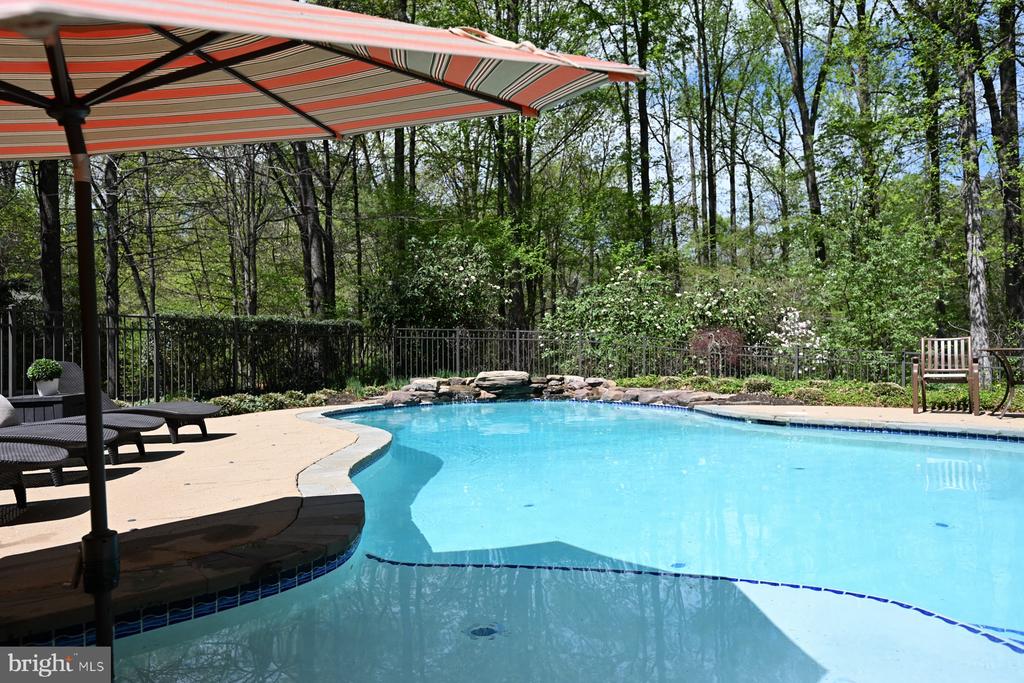 3509 MARTHAS VINEYARD WAY
