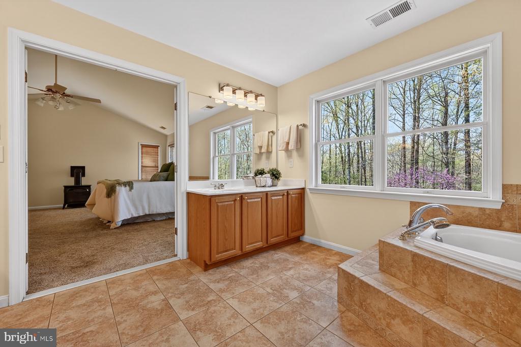 3509 MARTHAS VINEYARD WAY