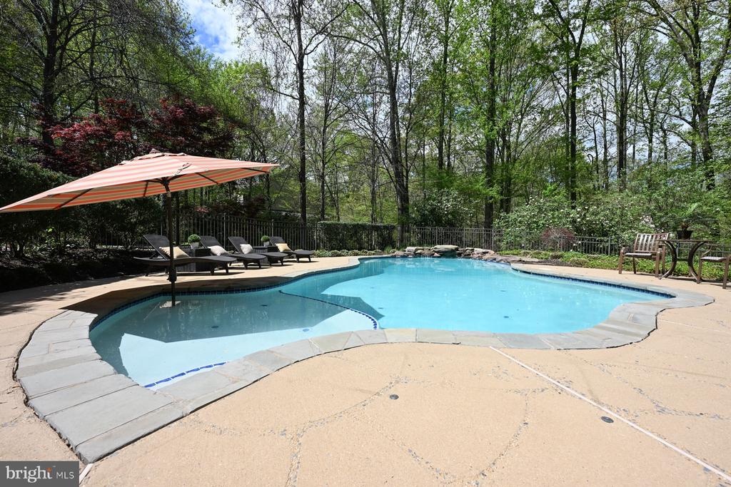 3509 MARTHAS VINEYARD WAY